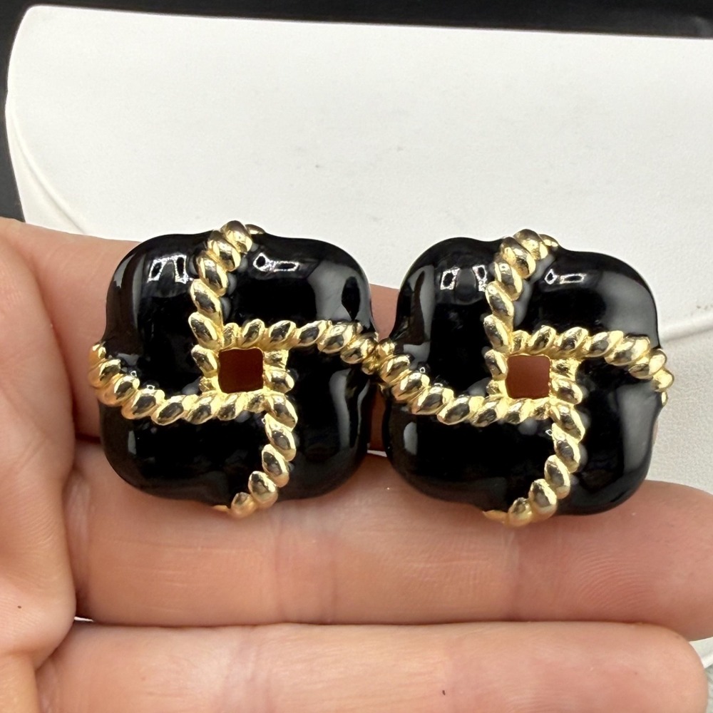 Vintage Gay Boyer Clip On Earrings Gold Black Enamel Rope Knot 1in